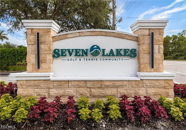 Listing Photo 3 - Condo for sale in building located at 1580 Pine Vly Dr, Fort Myers, FL 33907 - Unit #415