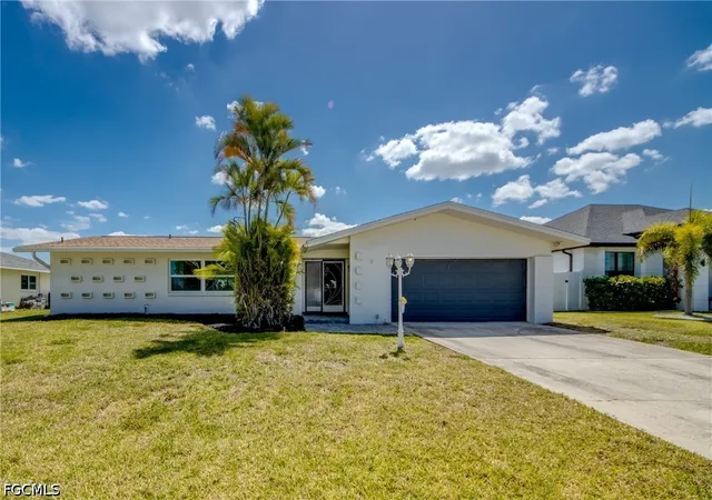 Photo 2 of Single family home for sale at 3009 Se 10th Avenue, Cape Coral, FL 33904 | MLS# 2026018698 | Listing updated on 2026-09-11