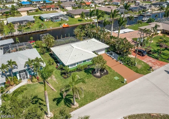 Photo 3 of Single family home for sale at 4815 Sorrento Ct, Cape Coral, FL 33904 | MLS# 2026018969 | Listing updated on 2026-10-21