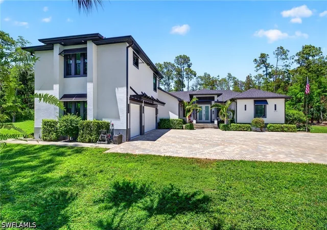 Photo 3 of Single family home for sale at 5577 Lancewood Way, Naples, FL 34116 | MLS# 226016947 | Listing updated on 2026-09-01