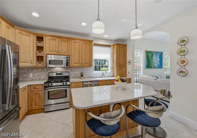 Listing Photo 5 - Condo for sale in building located at 9154 Cherry Oaks Ln, Naples, FL 34114 - Unit #101