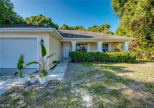 Photo 3 of Single family home for sale at 2807 51st Street W, Lehigh Acres, FL 33971 | MLS# 2026019468 | Listing updated on 2026-09-12