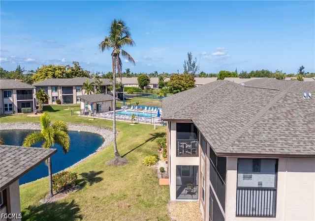Listing Photo 3 - Condo for sale in building located at 16881 Davis Rd, Fort Myers, FL 33908 - Unit #723