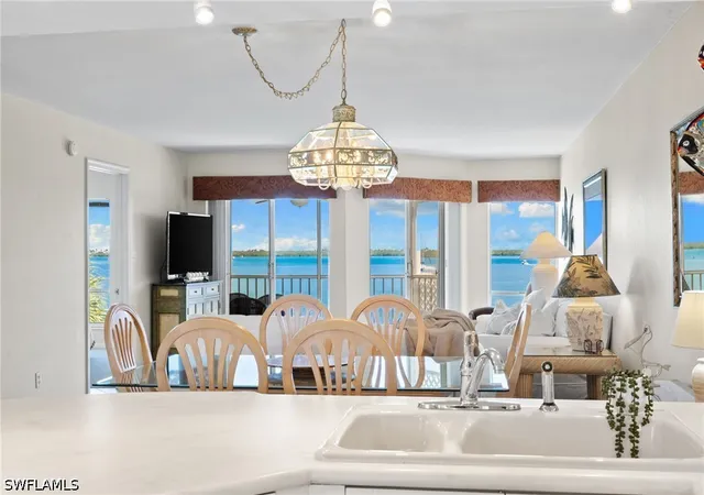 Listing Photo 5 - Condo for sale in building located at 991 N Barfield Dr, Marco Island, FL 34145 - Unit #307