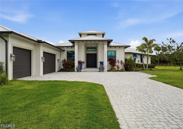 Photo 2 of Single family home for sale at 22833 Yellow Button Ln, Alva, FL 33920 | MLS# 2026019795 | Listing updated on 2026-09-08