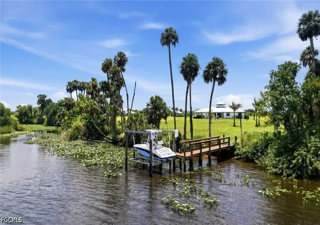 Photo 4 of Single family home for sale at 22833 Yellow Button Ln, Alva, FL 33920 | MLS# 2026019795 | Listing updated on 2026-09-29