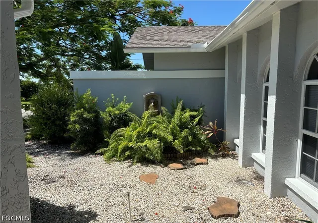 Photo 2 of Single family home for sale at 22 Se 10th Avenue, Cape Coral, FL 33990 | MLS# 2026019811 | Listing updated on 2026-09-12