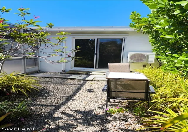 Listing Photo 4 - Condo for sale in building located at 618 107th Ave N, Naples, FL 34108