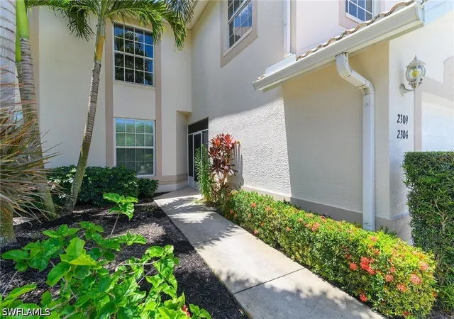 Listing Photo 4 - Condo for sale in building located at 285 Cays Dr, Naples, FL 34114 - Unit #2309