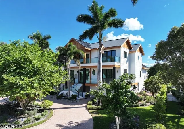 Photo 1 of Single family home for sale at 192 Topanga Dr, Bonita Springs, FL 34134 | MLS# 226018027 | Listing updated on 2026-09-04