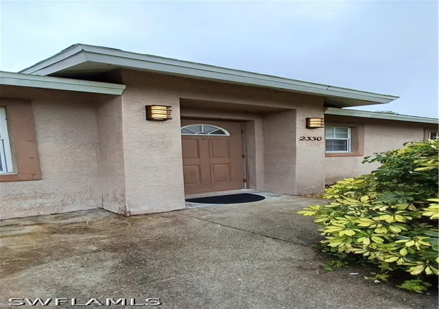 Photo 1 of Single family home for sale at 2330 Della Dr, Naples, FL 34117 | MLS# 226018132 | Listing updated on 2026-09-13