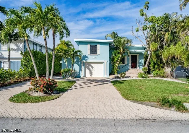 Photo 2 of Single family home for sale at 1283 Grand Cnl Dr, Naples, FL 34110 | MLS# 226017988 | Listing updated on 2026-09-13