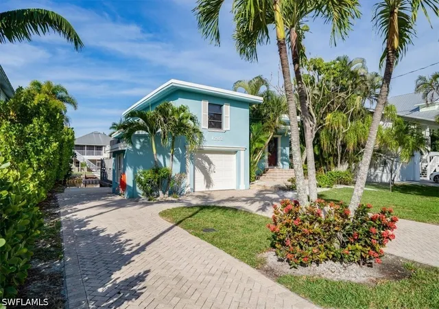 Photo 3 of Single family home for sale at 1283 Grand Cnl Dr, Naples, FL 34110 | MLS# 226017988 | Listing updated on 2026-09-13