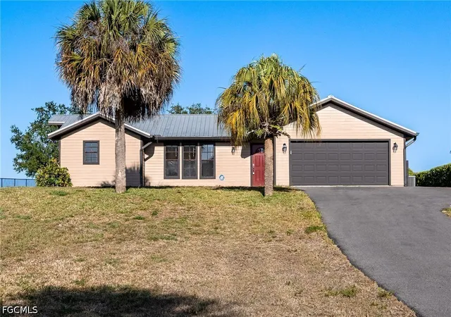Photo 1 of Single family home for sale at 550 Caloosa Ests Dr, Labelle, FL 33935 | MLS# 2026020347 | Listing updated on 2026-09-09