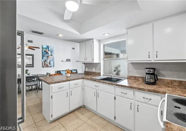Photo 3 of Single family home for sale at 1015 Se 25th Lane, Cape Coral, FL 33904 | MLS# 2026020385 | Listing updated on 2026-09-14