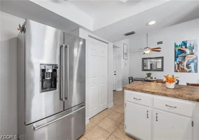 Photo 4 of Single family home for sale at 1015 SE 25th Lane, Cape Coral, FL 33904 | MLS# 2026020385 | Listing updated on 2026-09-14