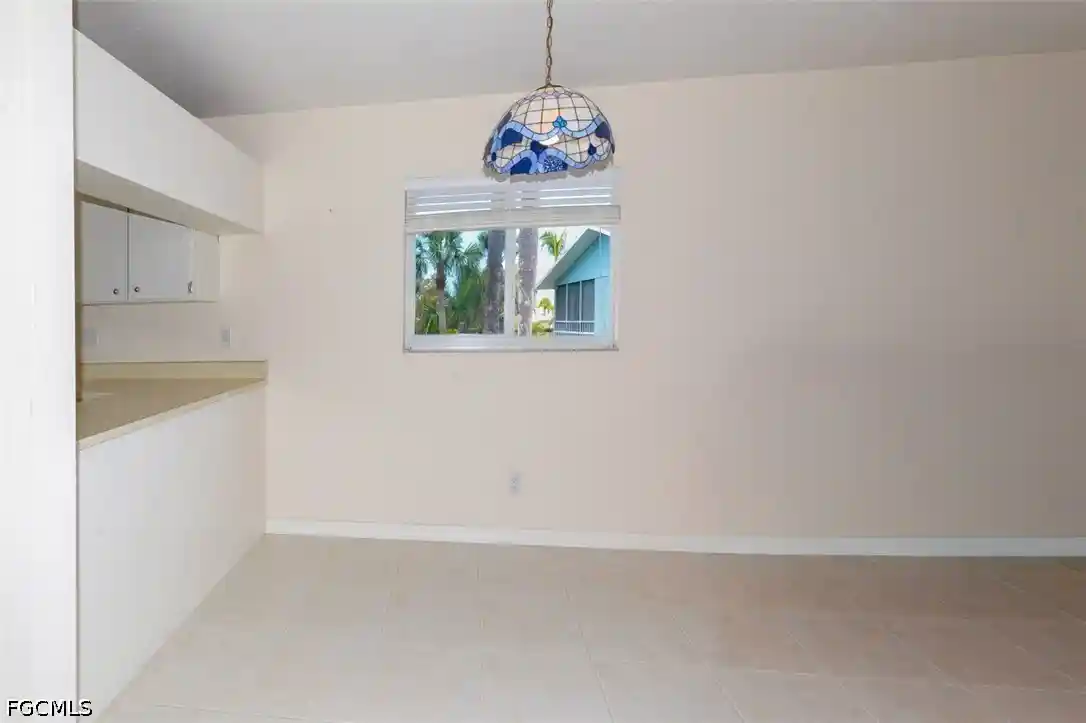 Listing Photo 12 - Condo for sale in building located at 8141 Country Rd, Fort Myers, FL 33919 - Unit #203