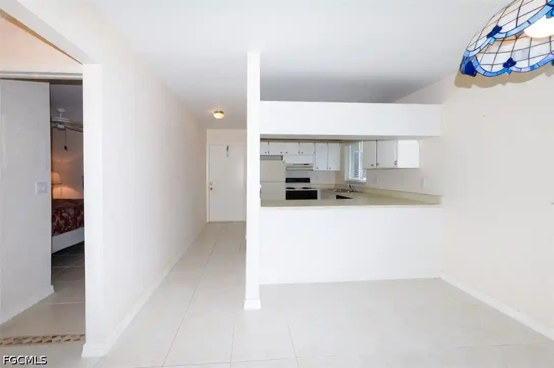 Listing Photo 5 - Condo for sale in building located at 8141 Country Rd, Fort Myers, FL 33919 - Unit #203