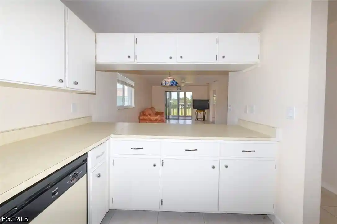 Listing Photo 7 - Condo for sale in building located at 8141 Country Rd, Fort Myers, FL 33919 - Unit #203