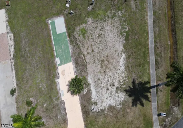 Photo 1 of Land for sale at 105 Oak Ln, Fort Myers, FL 33908 | MLS# 2026020478 | Listing updated on 2026-09-17