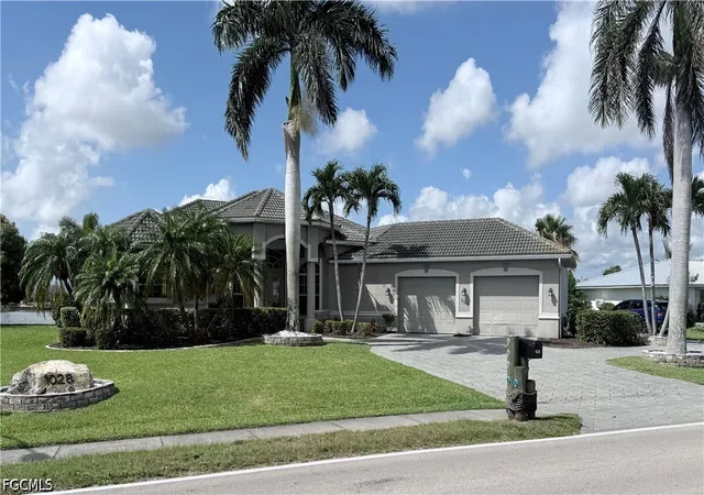 Photo 1 of Single family home for sale at 1028 Hancock Brg Pkwy, Cape Coral, FL 33990 | MLS# 2026020500 | Listing updated on 2026-09-14