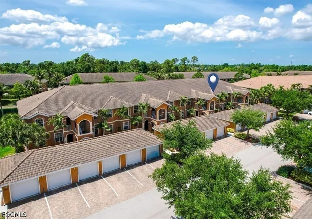 Listing Photo 5 - Condo for sale in building located at 1102 Winding Pines Cir, Cape Coral, FL 33909 - Unit #206