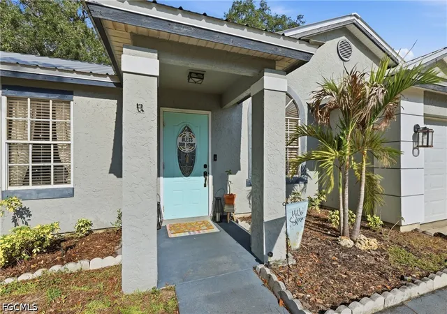 Photo 3 of Sale Pending at 4022 E Sunflower Cir, Labelle, FL 33935 | MLS# 2026020612 | Listing updated on 2026-09-19