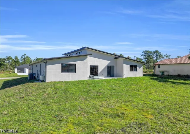 Photo 3 of Single family home for sale at 1009 State Ave, Lehigh Acres, FL 33972 | MLS# 2026020818 | Listing updated on 2026-09-04