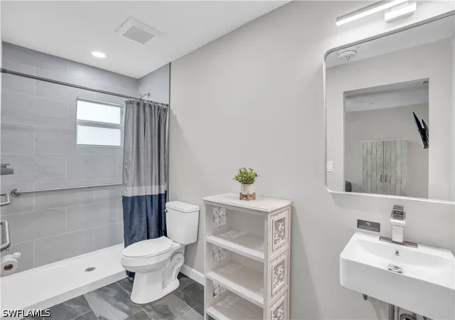 Photo 4 of Single family home for sale at 3802 La Rue St, Fort Myers, FL 33905 | MLS# 226018590 | Listing updated on 2026-09-30