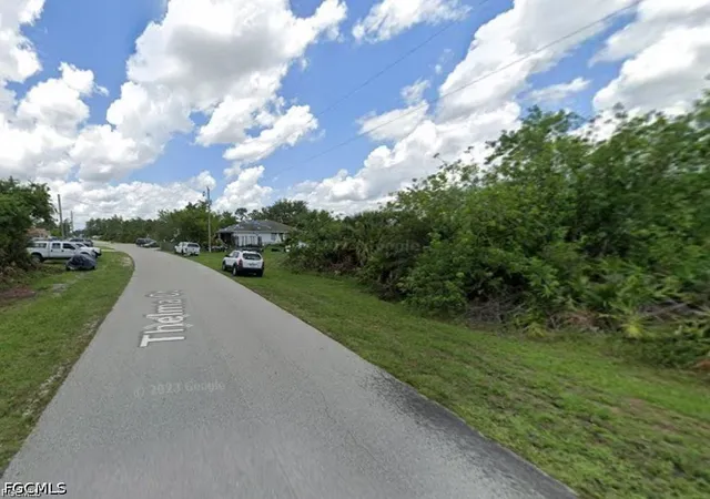 Photo 3 of Sale Pending at 441 Thelma Ct, Lehigh Acres, FL 33972 | MLS# 2026020943 | Listing updated on 2026-10-19