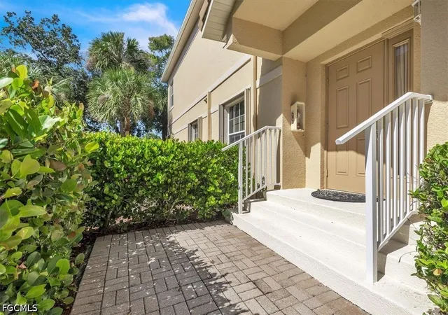Photo 3 of Condo for sale at 6050 Jonathans Bay Cir #102, Fort Myers, FL 33908 | MLS# 2026021127 | Listing updated on 2026-09-10