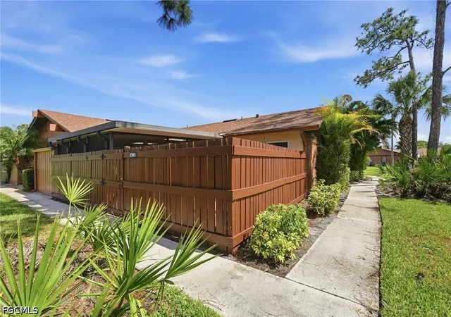 Photo 2 of Sale Pending at 5563 Foxlake Dr, North Fort Myers, FL 33917 | MLS# 2026021227 | Listing updated on 2026-09-14