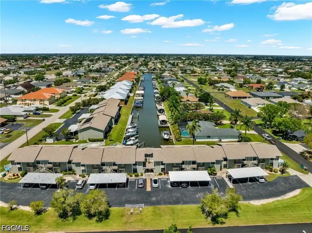 Listing Photo 2 - Condo for sale in 4708 Sw 8Th Pl located at 4708 Sw 8Th Pl, Cape Coral, FL 33914 - Unit #203