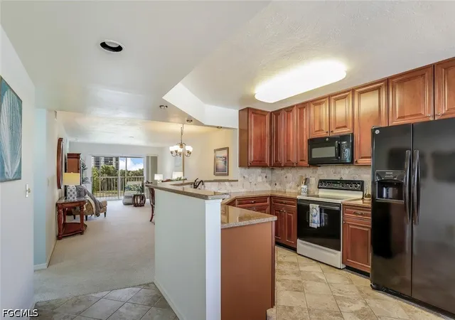 Photo 4 of Sale Pending at 340 Horse Crk Dr #305, Naples, FL 34110 | MLS# 2026021260 | Listing updated on 2026-09-20