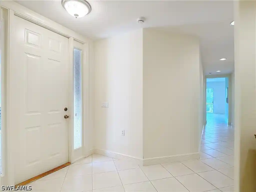 Listing Photo 2 - Condo for sale in 777 Regency Reserve Cir located at 777 Regency Reserve Cir, Naples, FL 34119 - Unit #4902