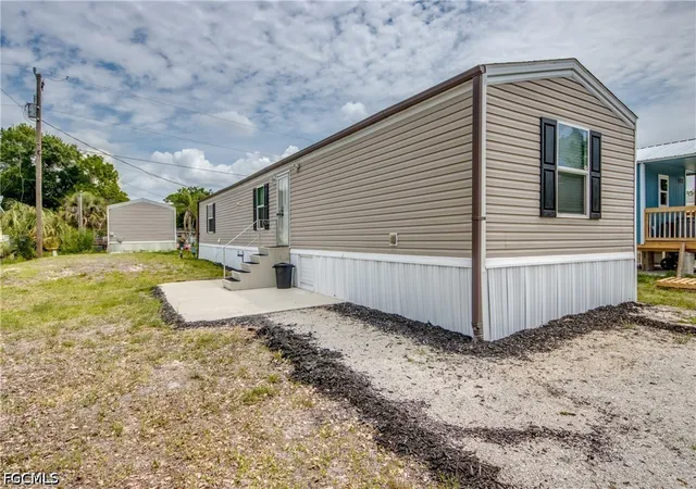 Photo 1 of Single family home for sale at 352 Sacramento St, North Fort Myers, FL 33903 | MLS# 2026021661 | Listing updated on 2026-09-06