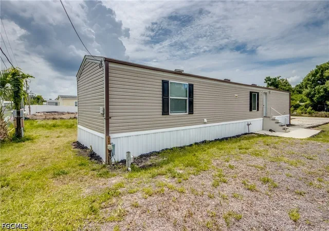 Photo 2 of Single family home for sale at 352 Sacramento St, North Fort Myers, FL 33903 | MLS# 2026021661 | Listing updated on 2026-09-06