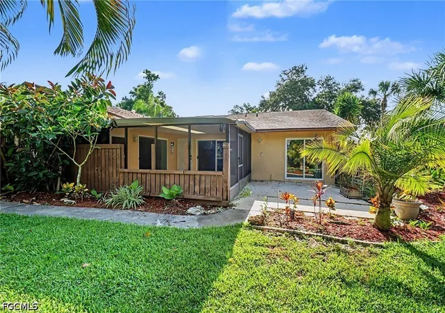 Photo 2 of Townhouse for sale at 17310 Timber Oak Ln, Fort Myers, FL 33908 | MLS# 2026021740 | Listing updated on 2026-09-14