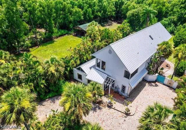 Photo 3 of Single family home for sale at 2727 66th Street Sw, Naples, FL 34105 | MLS# 226019020 | Listing updated on 2026-09-11