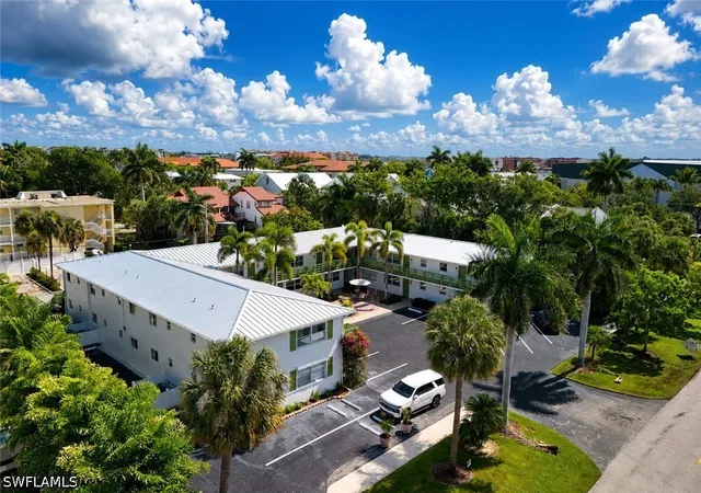 Photo 2 of Condo for sale at 975 9th Avenue S #11, Naples, FL 34102 | MLS# 226019202 | Listing updated on 2026-09-04