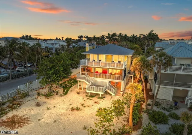 Photo 41 of Single family home for sale at 1 Sunset Captiva Ln, Captiva, FL 33924 | MLS# 2026022026 | Listing updated on 2026-09-19