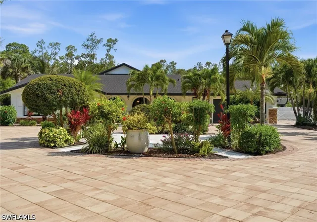 Photo 4 of Single family home for sale at 5930 Sea Grass Ln, Naples, FL 34116 | MLS# 226019549 | Listing updated on 2026-09-05