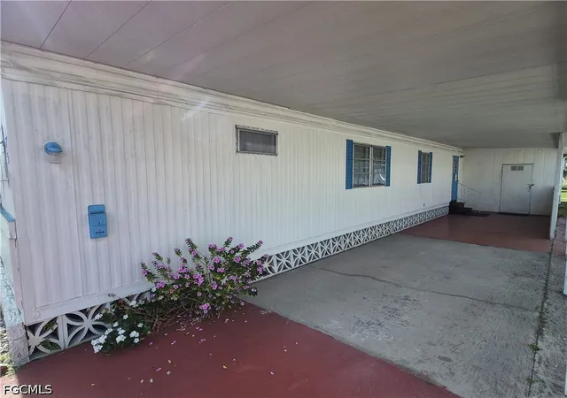 Photo 3 of Manufactured home for sale at 75 Hacienda Blvd, Fort Myers, FL 33905 | MLS# 2026022206 | Listing updated on 2026-09-18