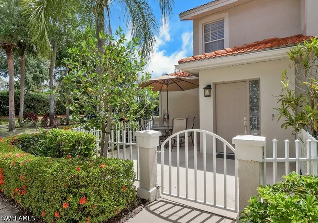 Listing Photo 5 - Condo for sale in building located at 7648 Oleander Gate Dr, Naples, FL 34109 - Unit #H202