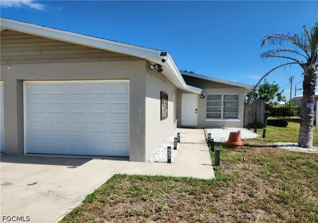 Listing Photo 4 - Condo for sale in building located at 11370 & 11368 Summerwinds Ct, Fort Myers, FL 33908 - Unit #70