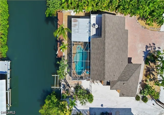 Photo 1 of Single family home for sale at 421 Connecticut St, Fort Myers Beach, FL 33931 | MLS# 226019645 | Listing updated on 2026-09-23