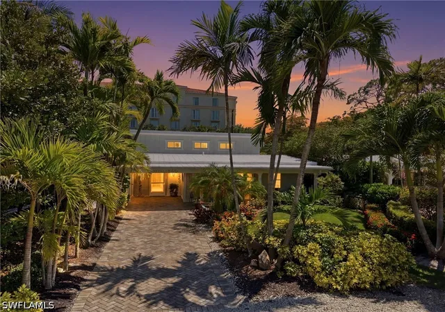 Photo 3 of Single family home for sale at 840 Myrtle Ter, Naples, FL 34103 | MLS# 226019222 | Listing updated on 2026-09-17
