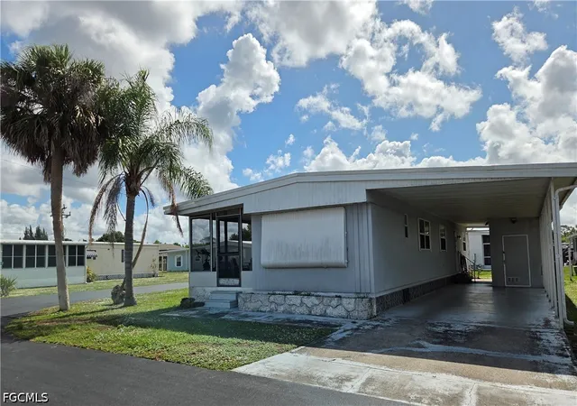 Photo 2 of Manufactured home for sale at 549 Freedom St, North Fort Myers, FL 33917 | MLS# 2026022587 | Listing updated on 2026-09-05