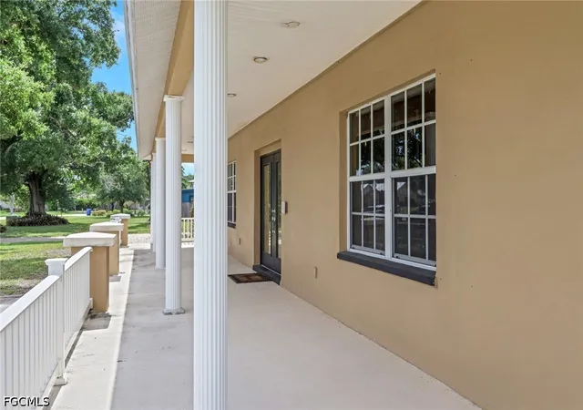 Photo 4 of Sale Pending at 1357 Osceola Dr, Fort Myers, FL 33901 | MLS# 2026022632 | Listing updated on 2026-09-24