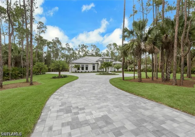 Photo 3 of Single family home for sale at 5025 Boxwood Way, Naples, FL 34116 | MLS# 226020059 | Listing updated on 2026-09-11